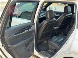 کادیلاک XT6